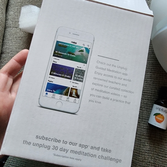 Essential Oil Diffuser Set - Picture 10 of 12